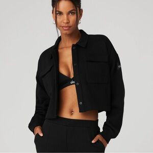 NWT ALO Renown cropped button up pullover size small